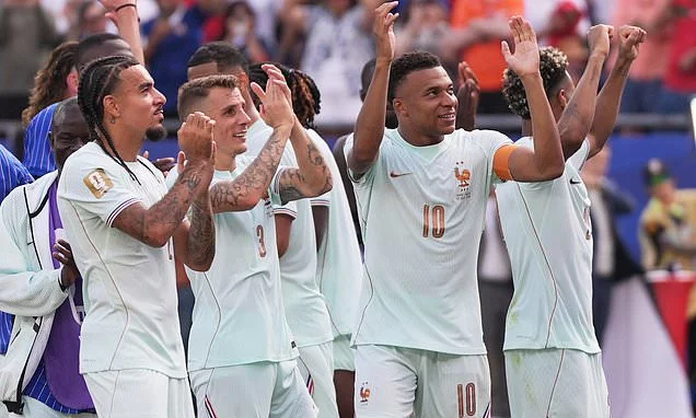 France Advances to World Cup Semi-Finals with Comfortable Victory Over Morocco